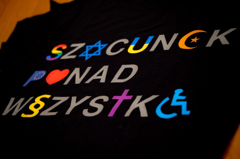 Koszulka męska SZACUNEK PONAD WSZYSTKO Koszulka męska SZACUNEK PONAD WSZYSTKO